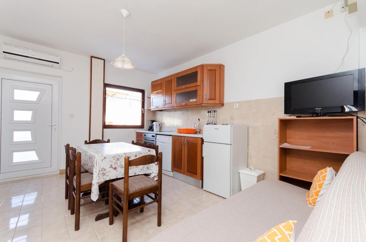 Apartments Ljubica J ロパール エクステリア 写真