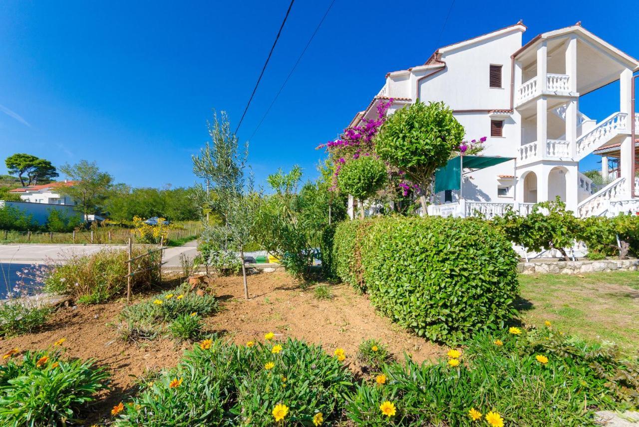 Apartments Ljubica J ロパール エクステリア 写真