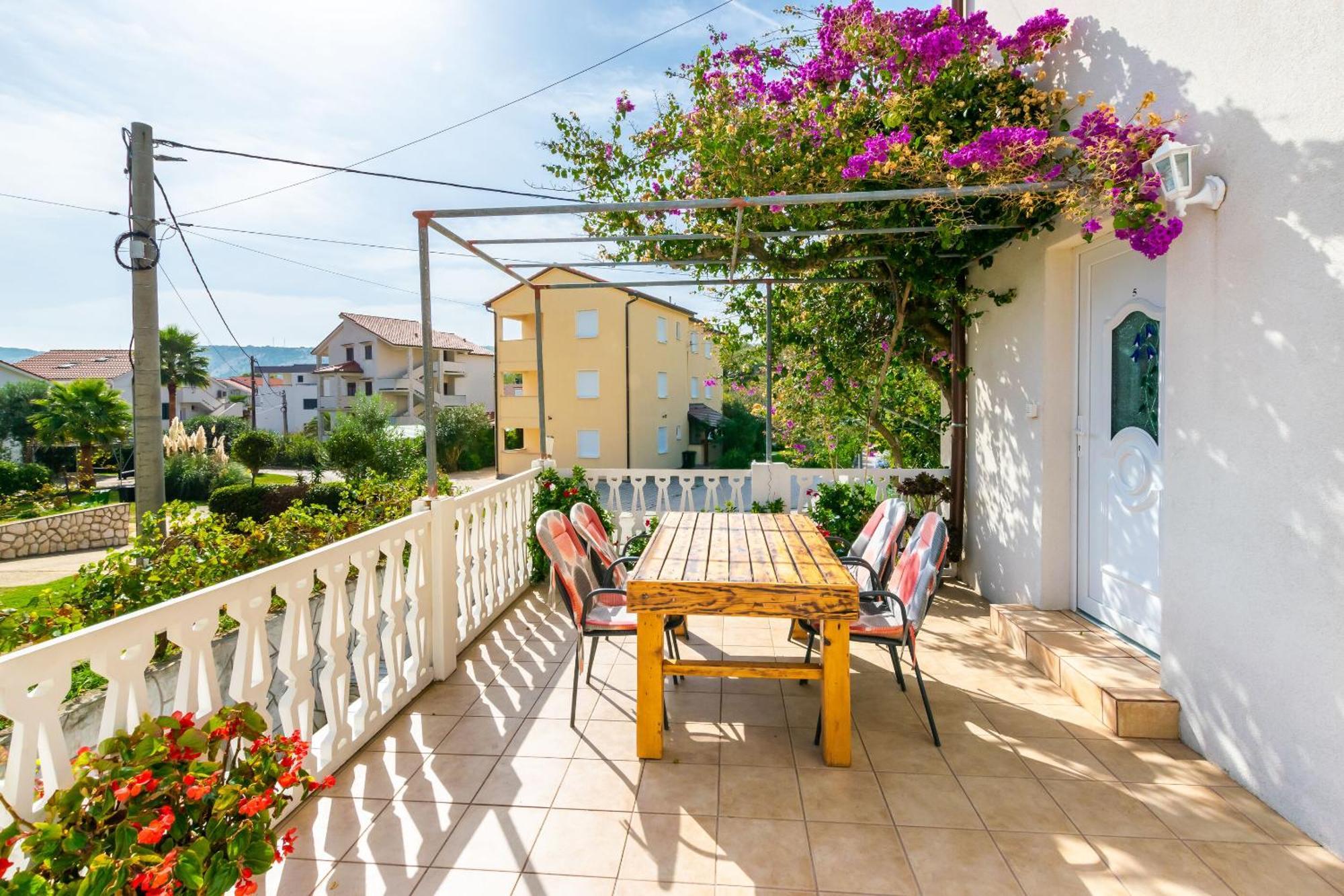 Apartments Ljubica J ロパール エクステリア 写真